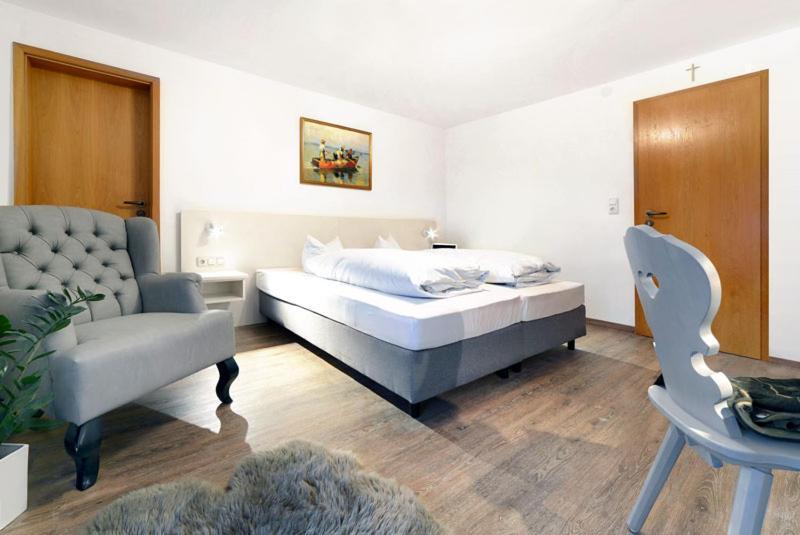 Hotel Chiemseepanorama クシュタット・アム・キームゼー エクステリア 写真
