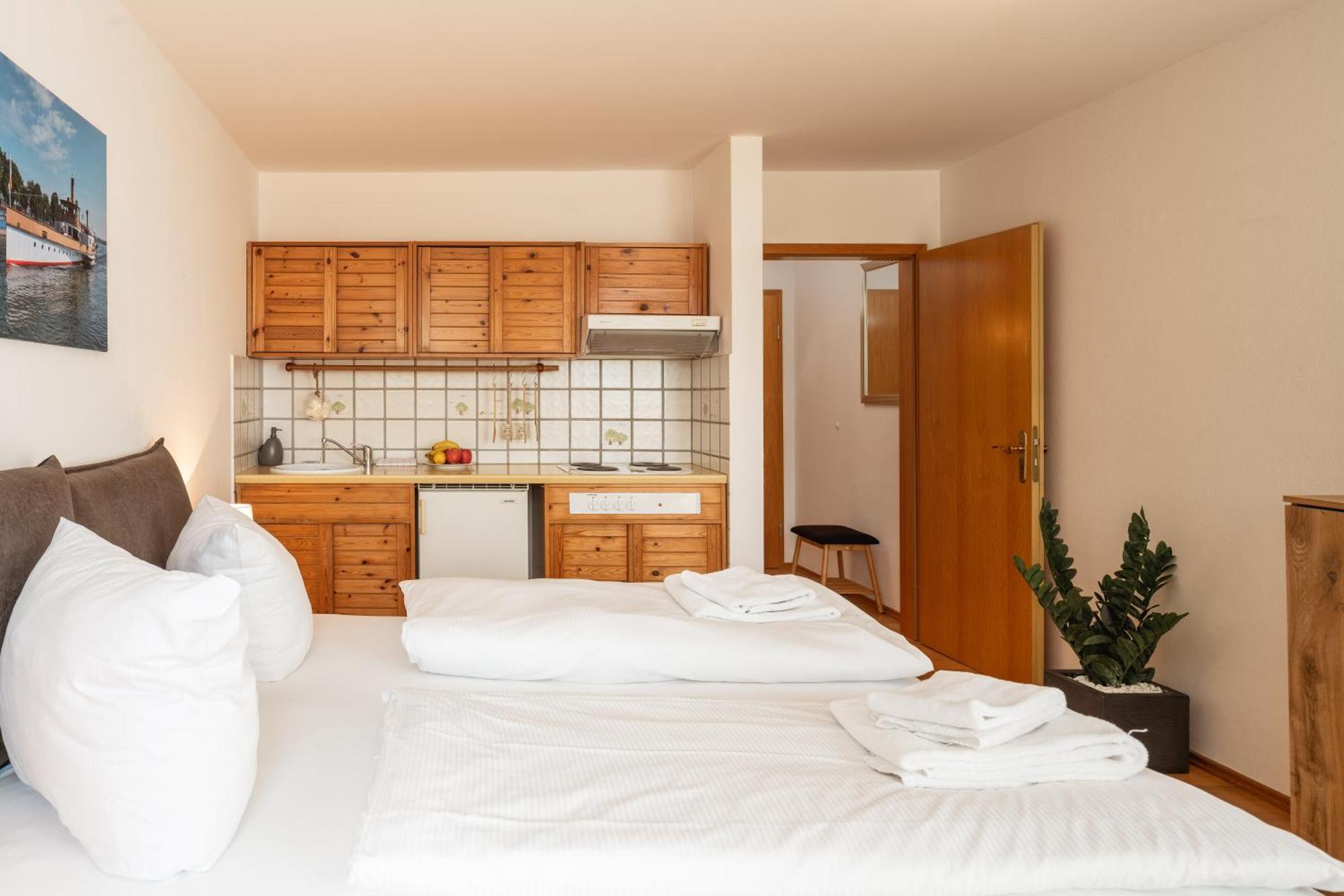 Hotel Chiemseepanorama クシュタット・アム・キームゼー エクステリア 写真